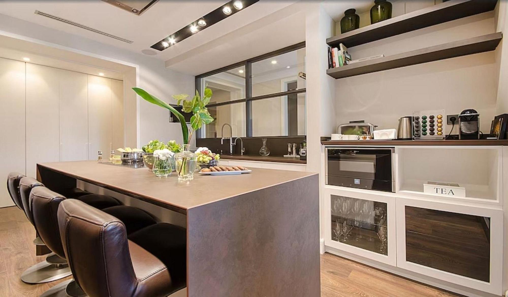 8 Guests Elegant Penthouse In Appartamento Barcellona